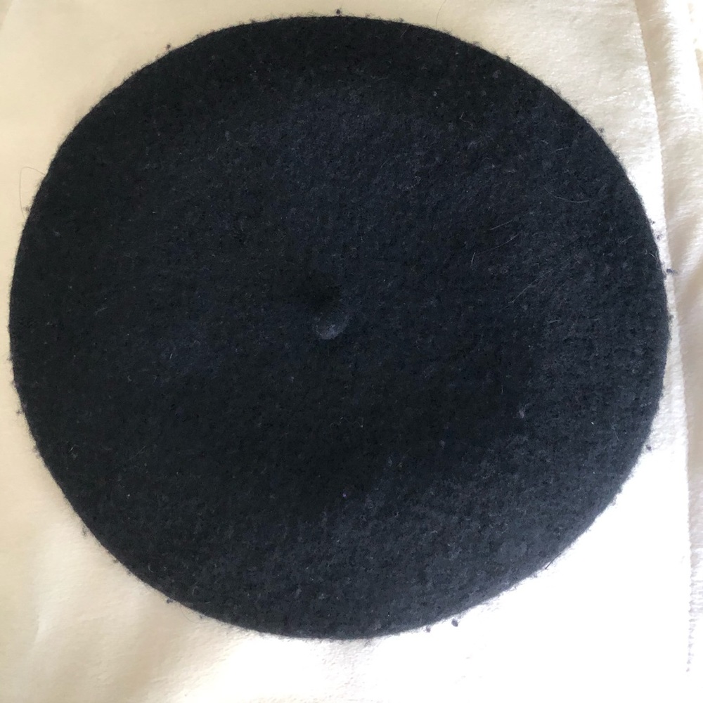 Vintage black beret